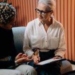 Управление рисками в проектах: стратегии принятия решений